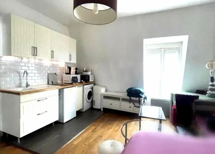 Studio Neuilly Paris La Defense